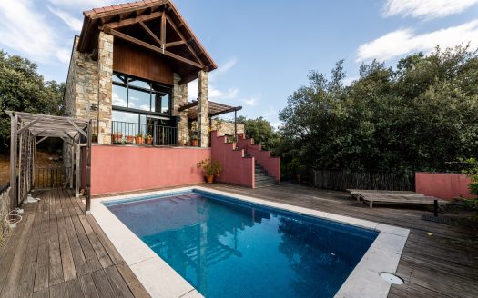 Spacious modern house