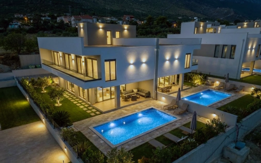 Modern Villa with Pool — Split Area